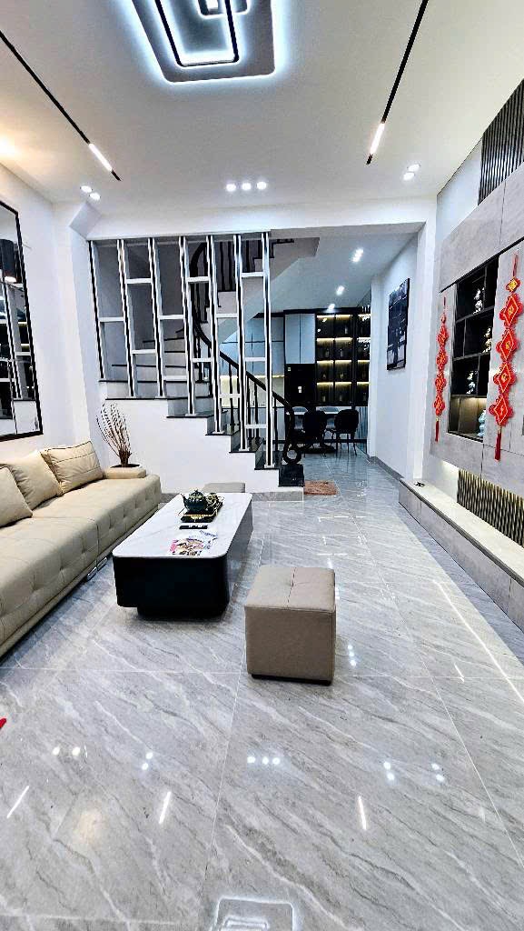 Bán Nhà Xuân Thủy