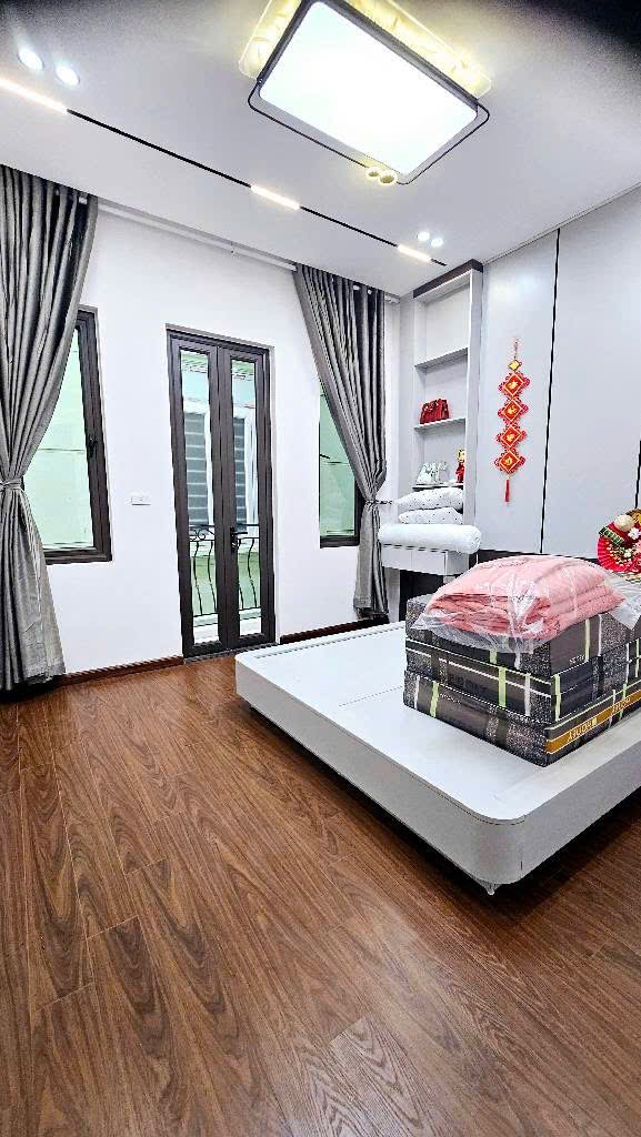 Bán Nhà Xuân Thủy