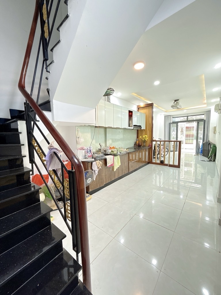 NHÀ HẺM XE HƠI - NGUYỄN HIỀN, P4,Q3 - HẺM XE HƠI - GIÁ 8 TỶ