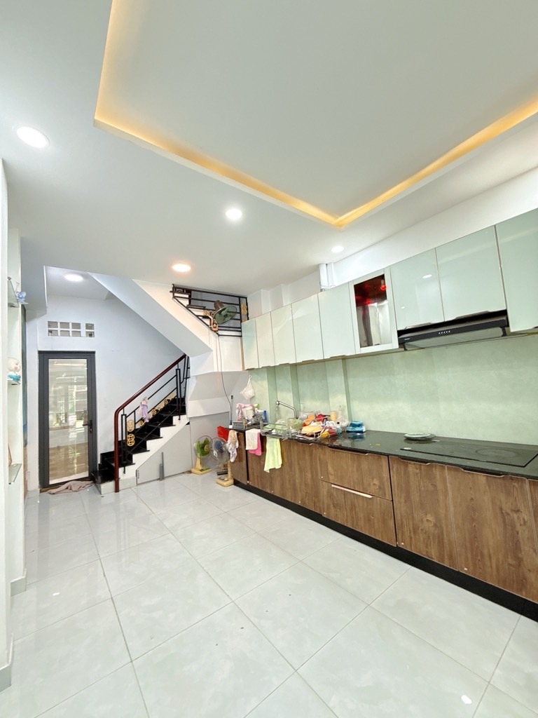 NHÀ HẺM XE HƠI - NGUYỄN HIỀN, P4,Q3 - HẺM XE HƠI - GIÁ 8 TỶ