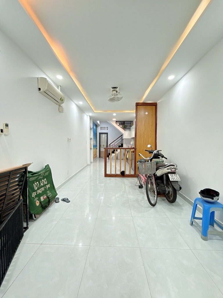NHÀ HẺM XE HƠI - NGUYỄN HIỀN, P4,Q3 - HẺM XE HƠI - GIÁ 8 TỶ