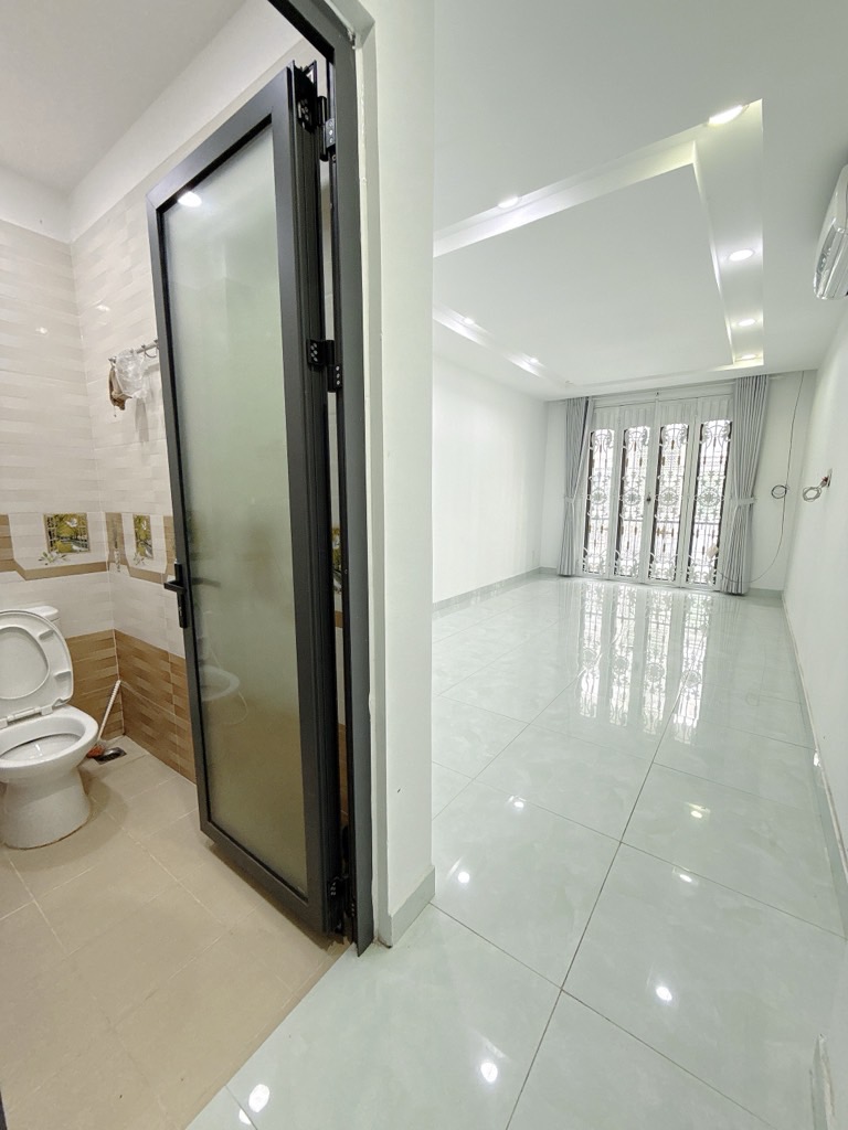 NHÀ HẺM XE HƠI - NGUYỄN HIỀN, P4,Q3 - HẺM XE HƠI - GIÁ 8 TỶ