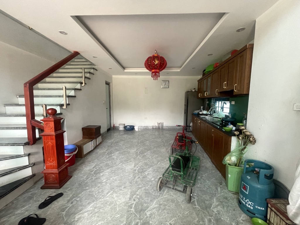 Bán nhà thổ cư