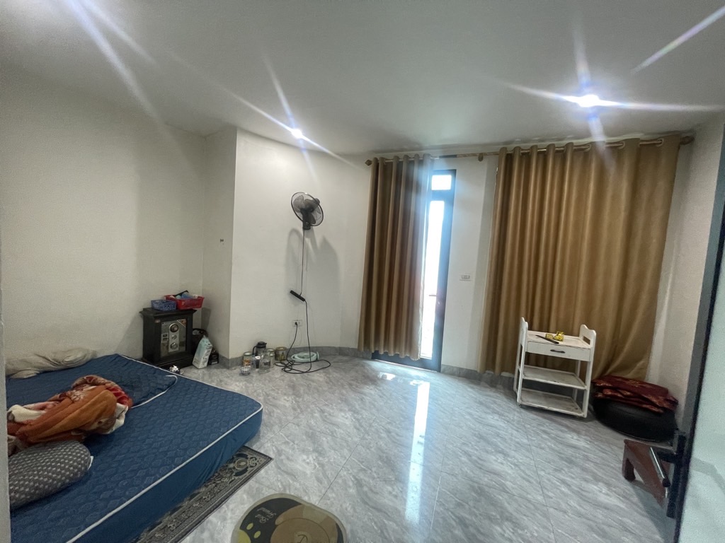 Bán nhà thổ cư