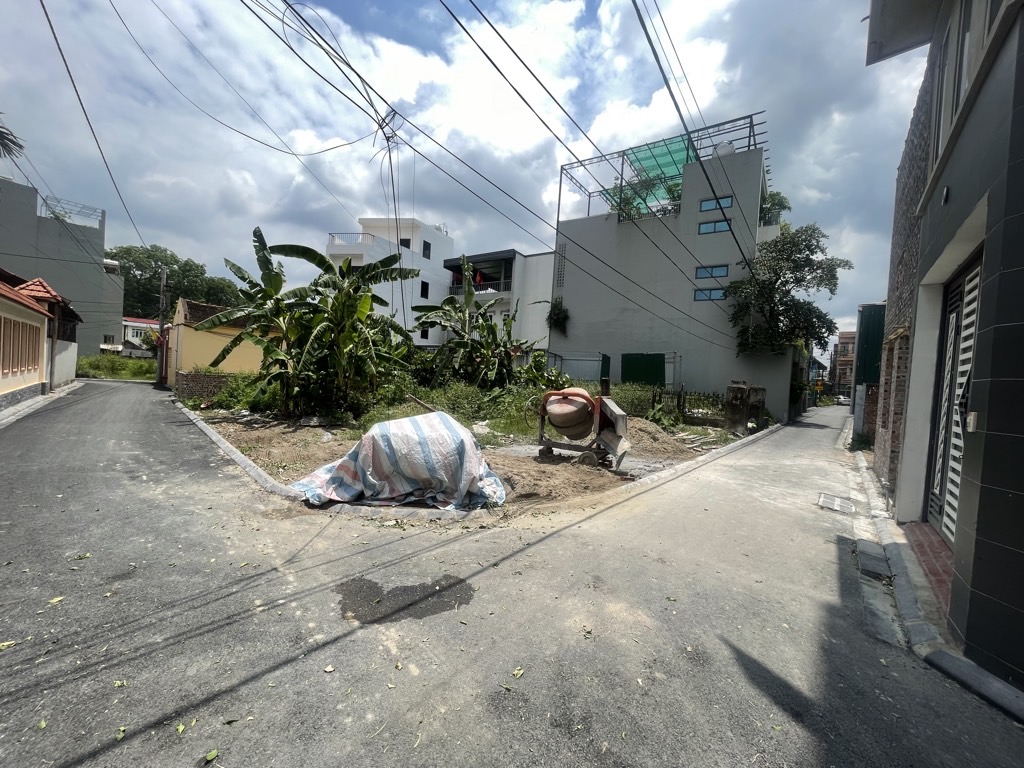 Bán nhà thổ cư