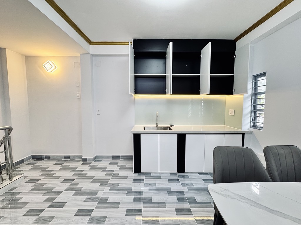 NHÀ MỚI XÂY CHỈ 4,980 TỶ, SAU LƯNG ĐẦM SEN QUẬN 11, 18M2 MẶT TIỀN HẺM 8M