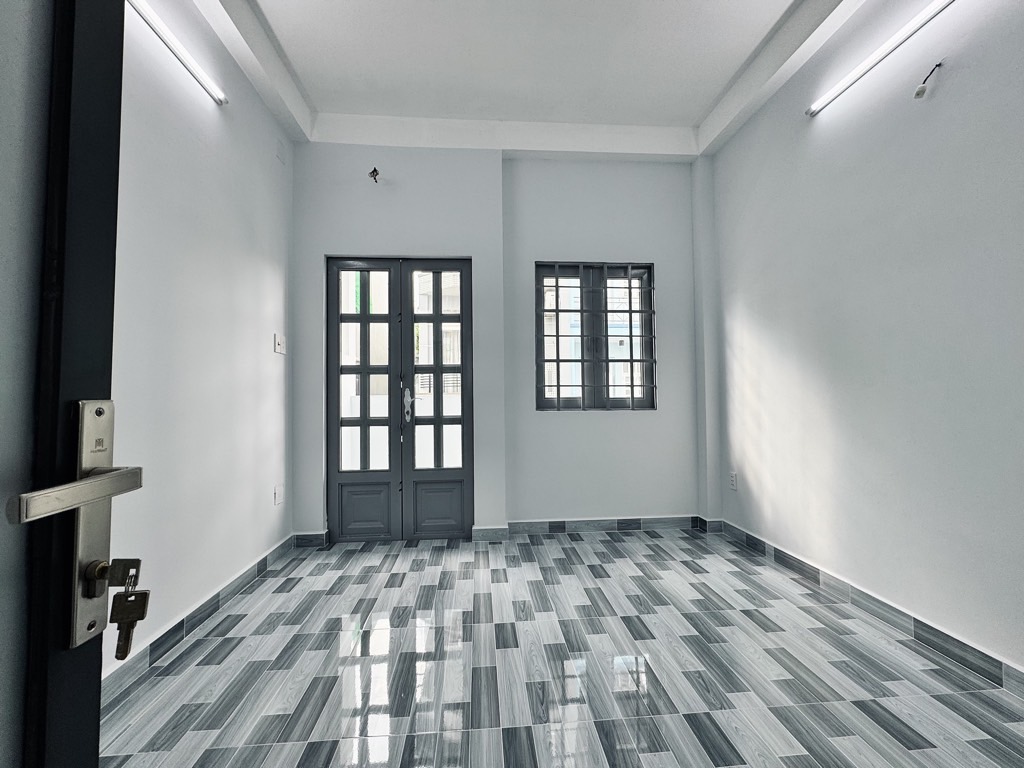 NHÀ MỚI XÂY CHỈ 4,980 TỶ, SAU LƯNG ĐẦM SEN QUẬN 11, 18M2 MẶT TIỀN HẺM 8M