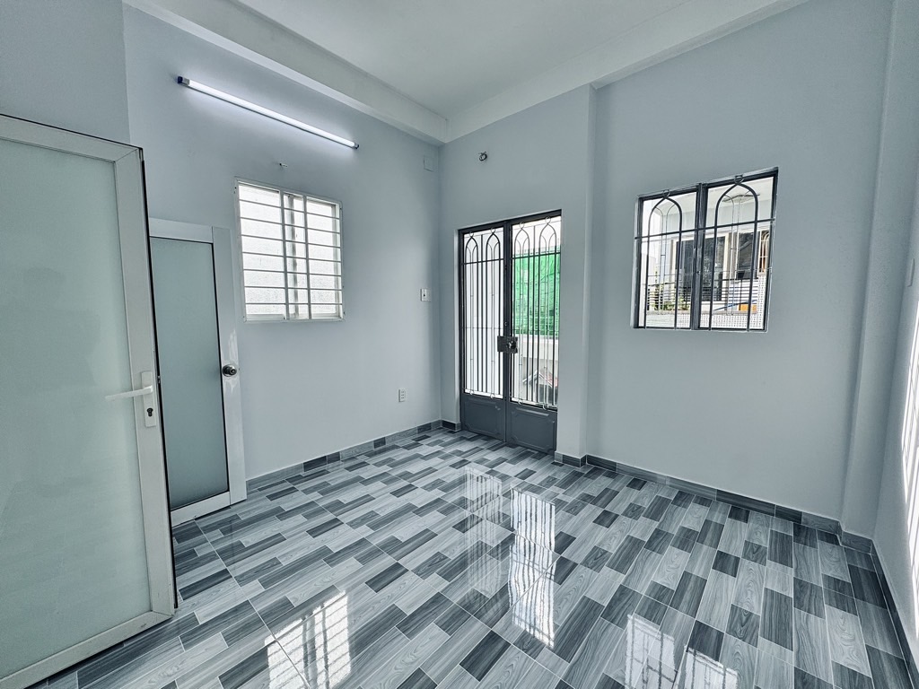 BÁN NHÀ QUẬN 11 - SAU LƯNG ĐẦM SEN - MỚI ĐẸP CONG KENG