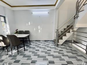 MẶT TIỀN HẺM 8M - KINH DOANH TỐT - HIẾM - SAU LƯNG ĐẦM SEN - VỪA Ở VỪA KD - 5 TẦNG - CHỈ 4.x TỶ