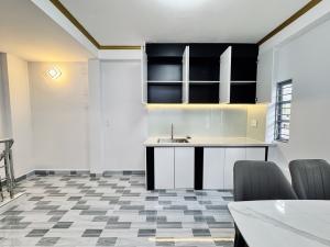 BÁN NHÀ LẠC LONG QUÂN - QUẬN 11 - CẠNH ĐẦM SEN - 18M2 CHỈ 4 TỶ 9