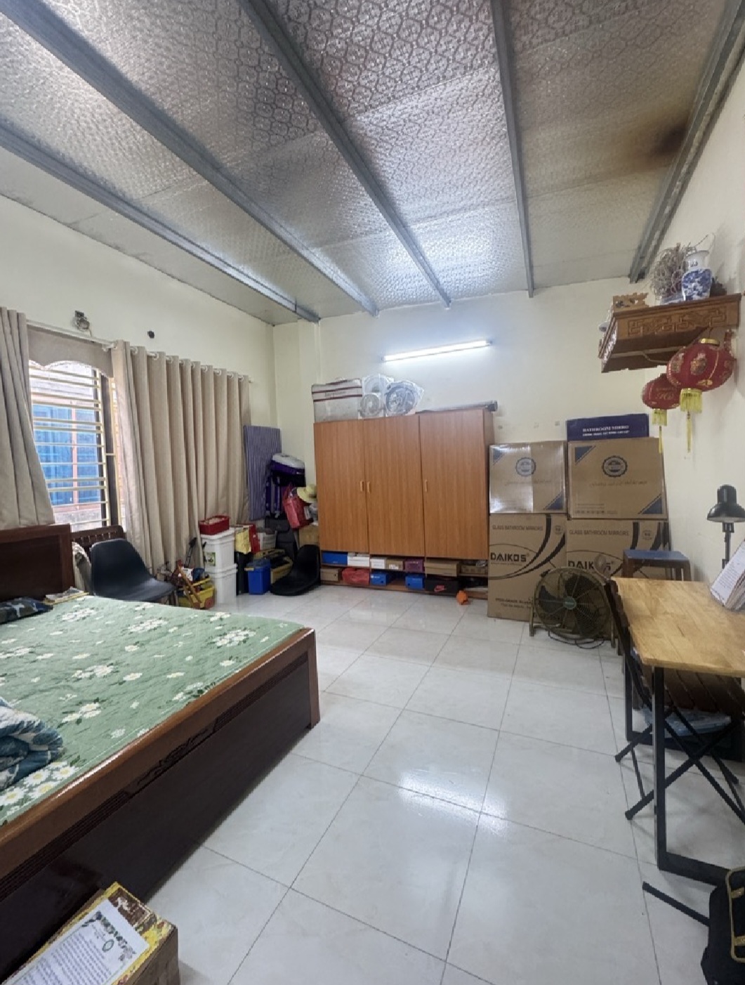 Bán nhà dân xây gần phố Yên Viên mặt tiền rộng