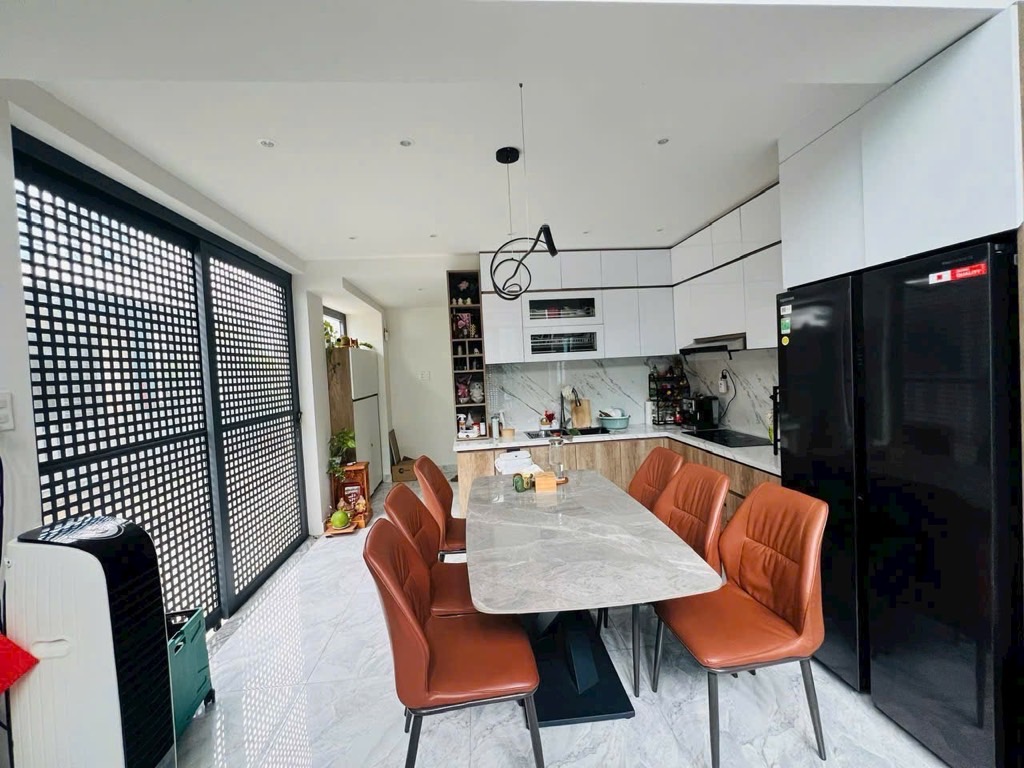 BÁN NHÀ ĐƯỜNG SỐ NGUYỄN THỊ THẬP, NGAY CHỢ TÂN MỸ , 4x22, CHỈ 11.5 TỶ.