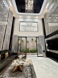 NHÀ HẺM XE HƠI 8M TRẦN HUY LIỆU – 3 TẦNG BTCT – DT 4.2X18 – GIÁ RẺ NHỈNH 13 TỶ