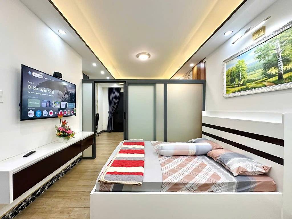 HXH TRẦN QUANG DIỆU ĐỖ CỬA 13.4TỶ - 5 TẦNG MỚI KENG - FULL NỘI THẤT CAO CẤP - THANG MÁY XỊN XÒ