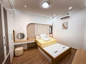 Nhà TO hẻm RỘNG giá RẺ, 60m2 kế Âu Dương Lân Q8, Xe Hơi Ngủ nhà, Chỉ nhỉnh 6 tỷ