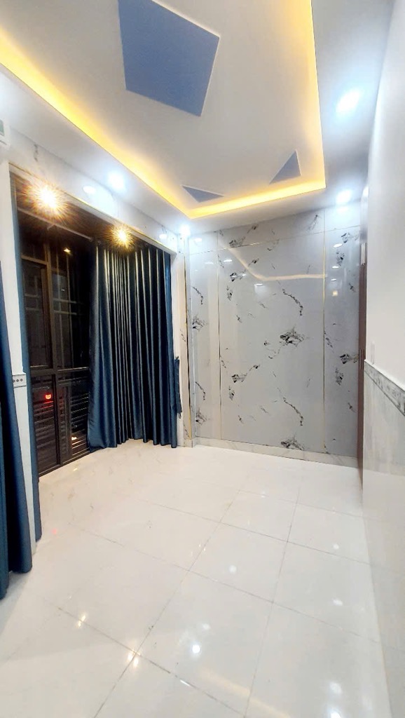 NHÀ 2 LẦU - SỔ RIÊNG - BÌNH ĐÔNG - Q8