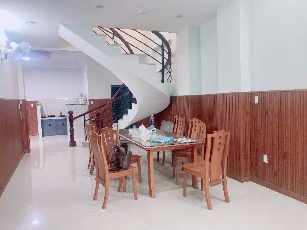BÁN NHÀ 3 TẦNG - Khu Vip Hiệp Bình Chánh, Ven Sông - 106m2( 6.5x16) - Chỉ 8.8 tỷ