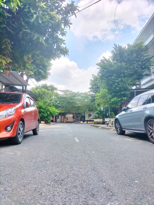 Bán nhà quận Tân Phú