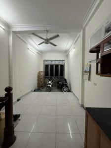 bán nhà Đống Đa, Trung Phụng, Khâm Thiên, 32m2, sổ đỏ, ngõ to 3m, sẵn ở, 7,85ty