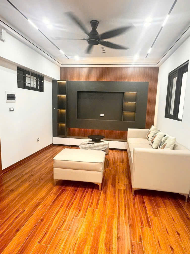 NHÀ ĐẸP Ở NGAY-SIÊU HÂP DẪN-HIẾM TRONG TẦM GIÁ