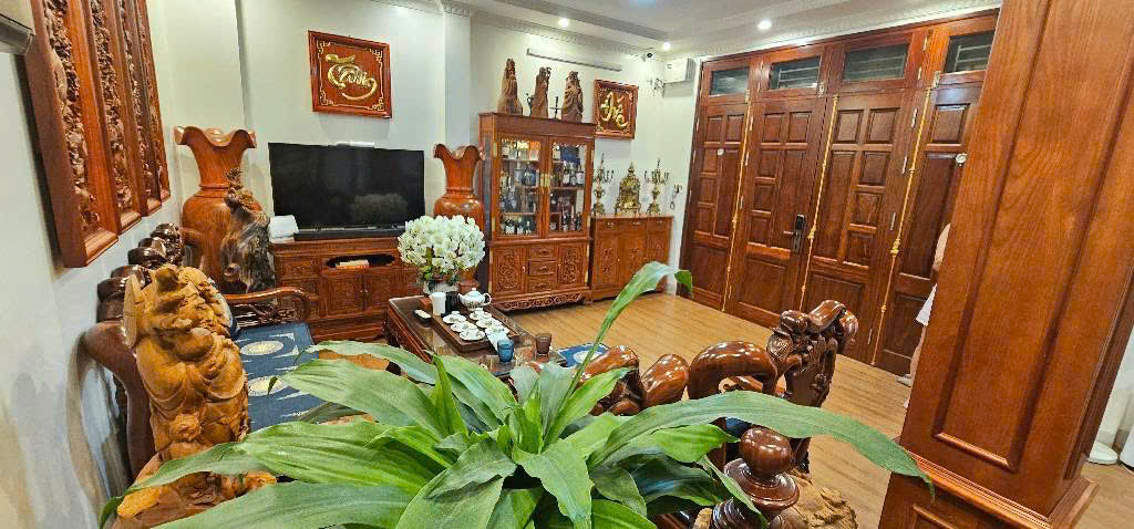 SIỂU PHẨM QUÔC TỬ GIÁM-NHÀ KIÊN CỐ NỘI THẤT GỖ LIM NAM PHI  GIÁ CHỈ  9TỶ999