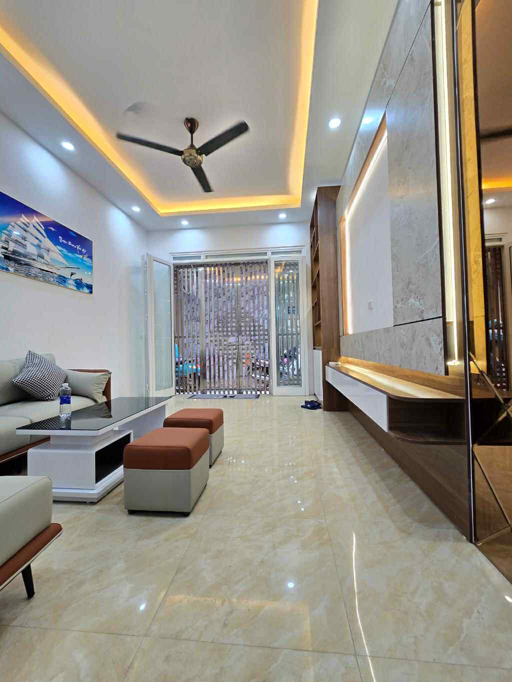 Bán gấp nhà Đại Kim Hoàng Mai 4 tầng 36m2 giá 8 tỷ