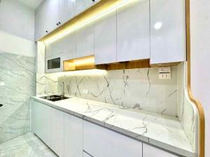 Bán gấp nhà Lĩnh Nam 35m2 5 tầng giá 9 tỷ