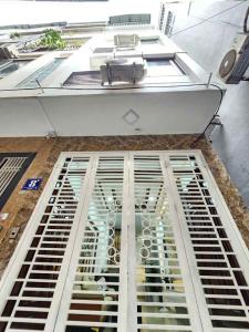 Bán gấp nhà nằm dư 35m2 5 tầng 7 tỷ
