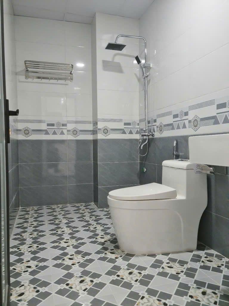 THÚY LĨNH CHỈ 7 TỶ Ô TÔ TRÁNH - KINH DOANH - THANG - NHÀ MỚI KÍNH COONG