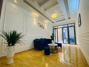 Bán nhà Nguyễn Khang 34m 5 tầng 7.5 tỷ