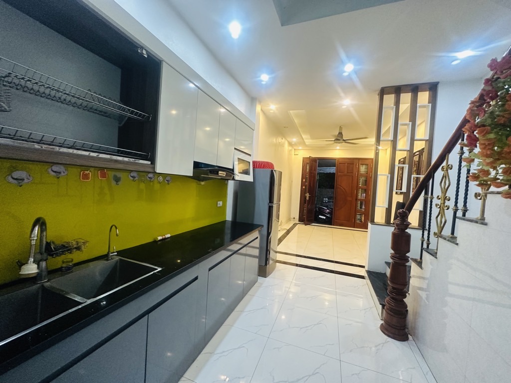 Bán nhà Thanh Am, Việt Hưng,đón quy hoạch mặt đường 9m, giá nhỉnh 5 tỷ/ 32m2