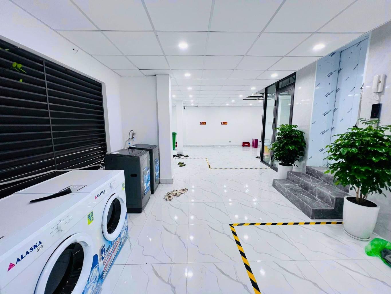 Bán toà chung cư mini 6 tầng full nội thất mặt tiền khủng