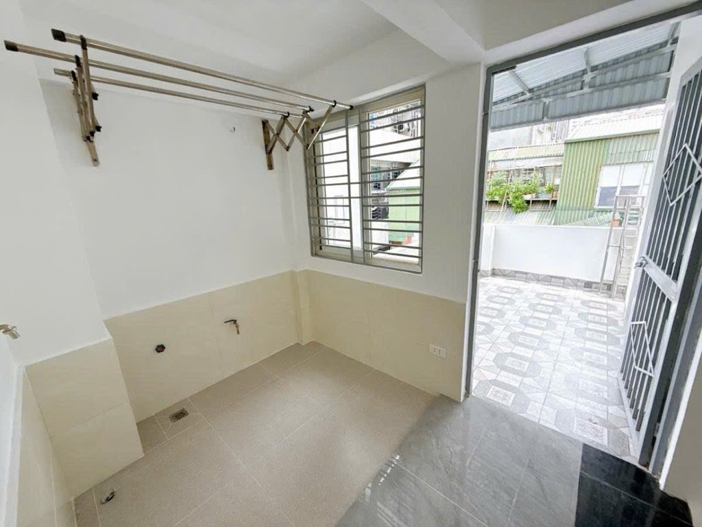 Nhà mới trung tâm đống đa, ngày ngã tư sở, vài bước ra oto, full Nội thất ở ngay