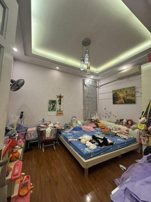 Nhà chủ tự xây kiên cố- ngay trung tâm đống đa - phù hợp các hộ gia đình nhiều người