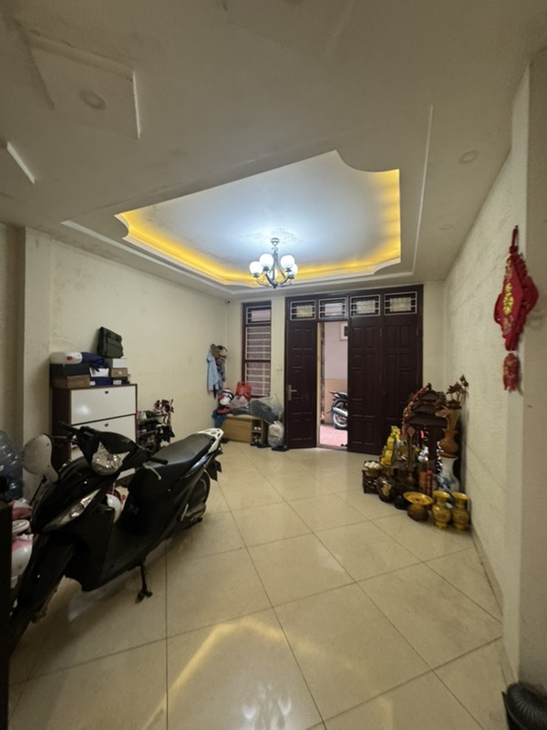 Nhà chủ tự xây kiên cố- ngay trung tâm đống đa - phù hợp các hộ gia đình nhiều người