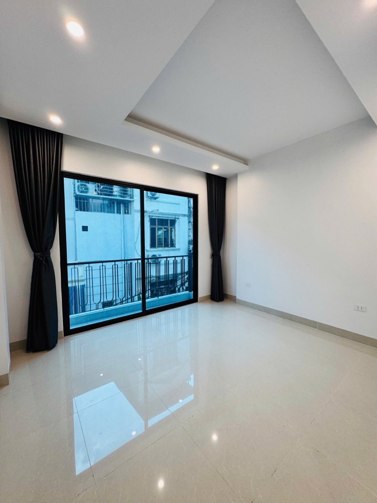 Mặt phô siêu vip trung tâm Ba Đình Hà Nội, lô góc siêu thoáng, dòng tiền tốt