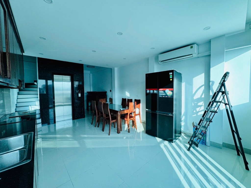 Mặt phô siêu vip trung tâm Ba Đình Hà Nội, lô góc siêu thoáng, dòng tiền tốt