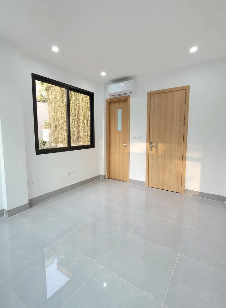 Siêu phẩm mặt phố đường bưởi ngay trung tâm Ba đình, giá đã giảm hơn 1 ty so với giá cũ