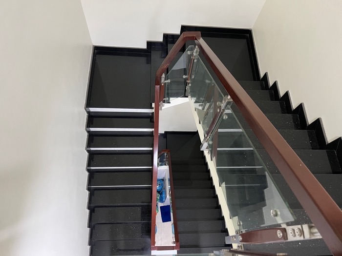Nhà 3 tầng 5 phòng ngủ diện tích 333 m2 ( 200m2 đất thổ cư) Hiệp Bình Phước, Thủ Đức giá 5.x tỷ