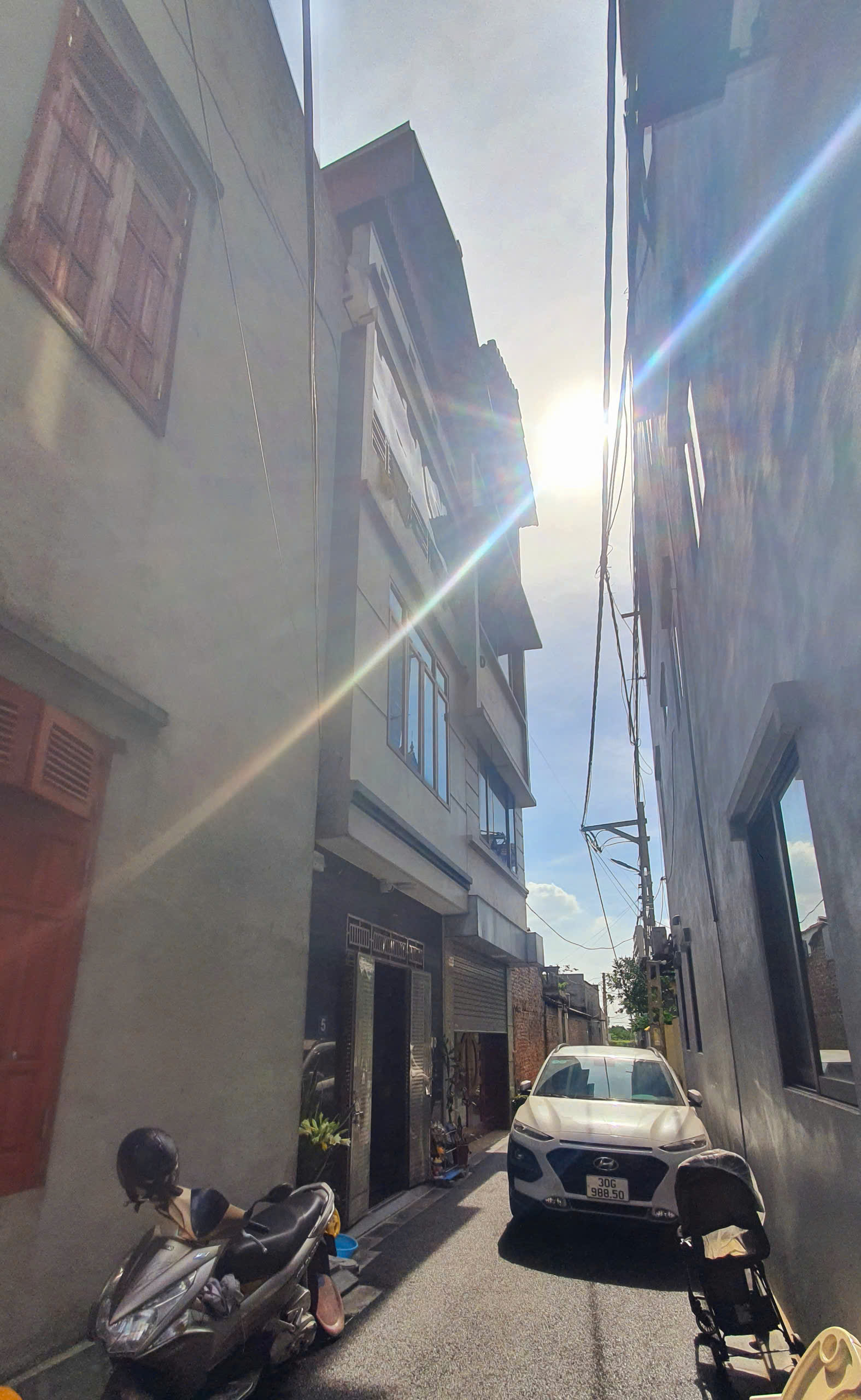 NHÀ ĐẸP 3 TẦNG TẶNG NỘI THẤT- 5,2 TỶ CHỈ VIỆC VỀ Ở TẠI TIÊN DƯƠNG, ĐÔNG ANH.