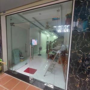 BÁN NHANH 2 CĂN 3 TẦNG TỔNG DIỆN TÍCH 100M2, MT 7,4M. 2 NHÀ ĐỘC LẬP, DÂN XÂY CHẮC CHẮN