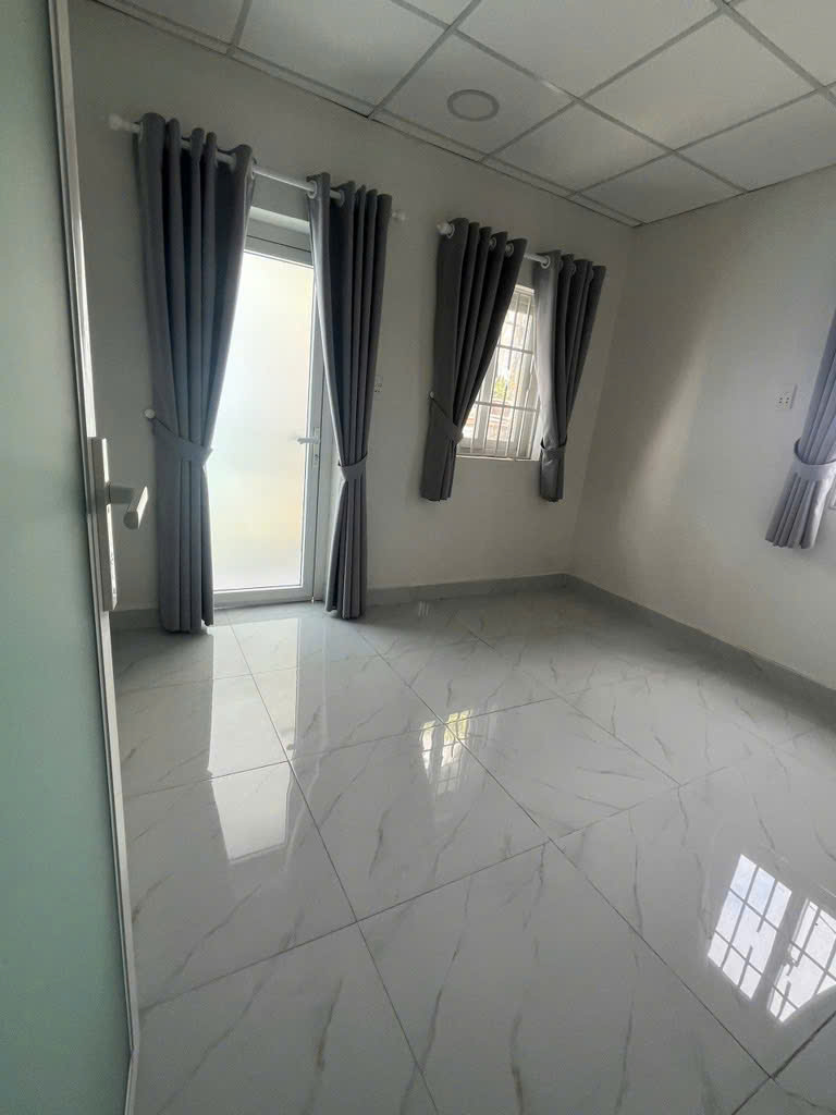 Bán nhà đẹp Nguyễn Súy, 30m2, 2 tầng, giá chỉ 3 tỷ