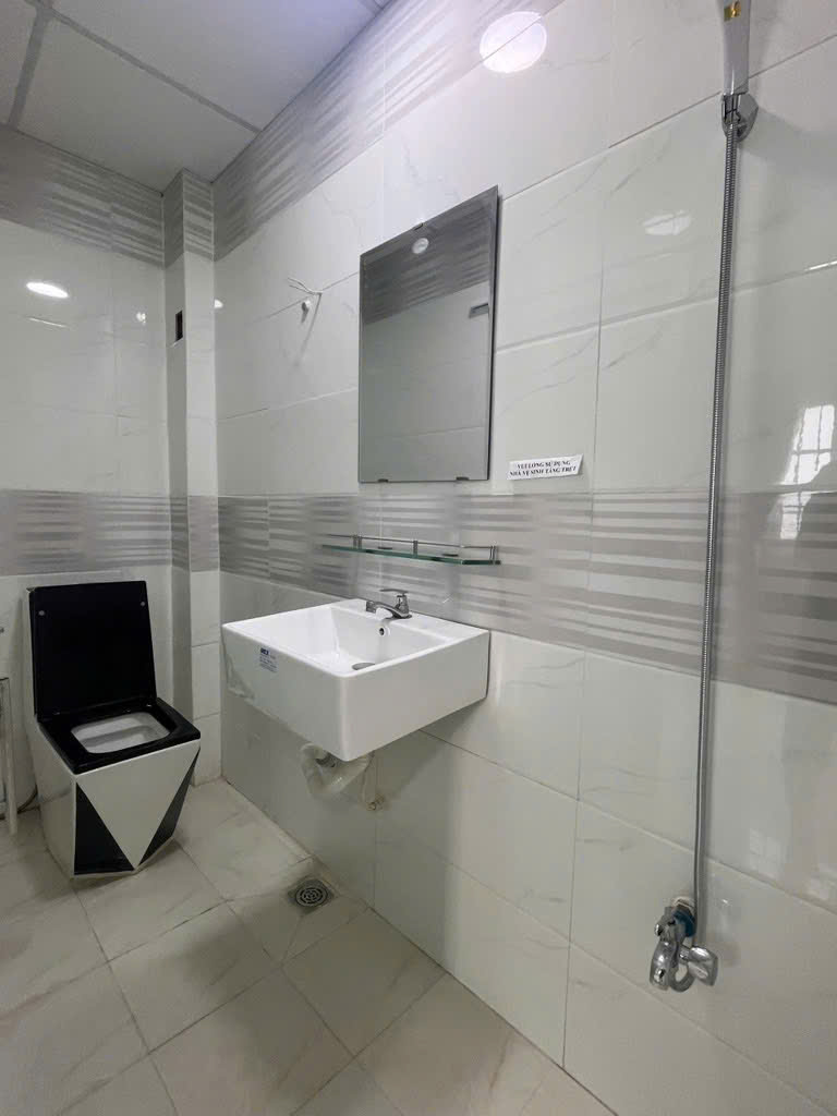 Bán nhà đẹp Nguyễn Súy, 30m2, 2 tầng, giá chỉ 3 tỷ