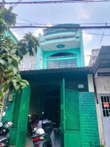Bán nhà gần khu công nghiệp Tân Bình, 3 tầng kiên cố, hơn 100m2, đường 8m, 10xtỷ