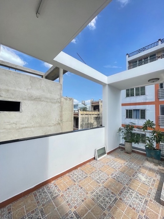 64m2 rộng 3,3m - BTCT 4 tầng 5pn 6WC - Đường Lê Ngã - Gía 8,7 tỷ