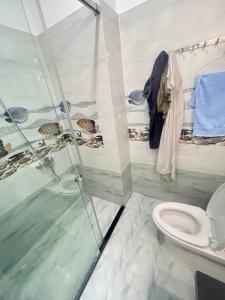 64m2 rộng 3,3m - BTCT 4 tầng 5pn 6WC - Đường Lê Ngã - Gía 8,7 tỷ