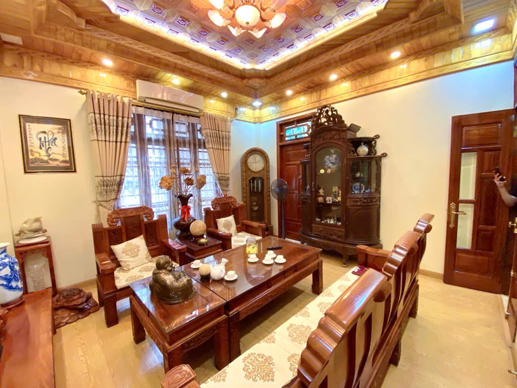 Nhà đẹp Hoàng Quốc Việt - Cầu Giấy - 54m2 - 5 tầng - mặt tiền bề thế 5,8m - hai thoáng - gần phố