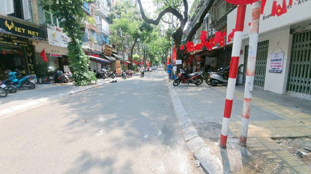 NHÀ ĐẸP HOÀNG QUỐC VIỆT - 67M2 - MẶT TIỀN 5,2M - NGÕ THÔNG - GẦN PHỐ - VỊ TRÍ ĐỈNH - GIÁ 13,7 TỶ