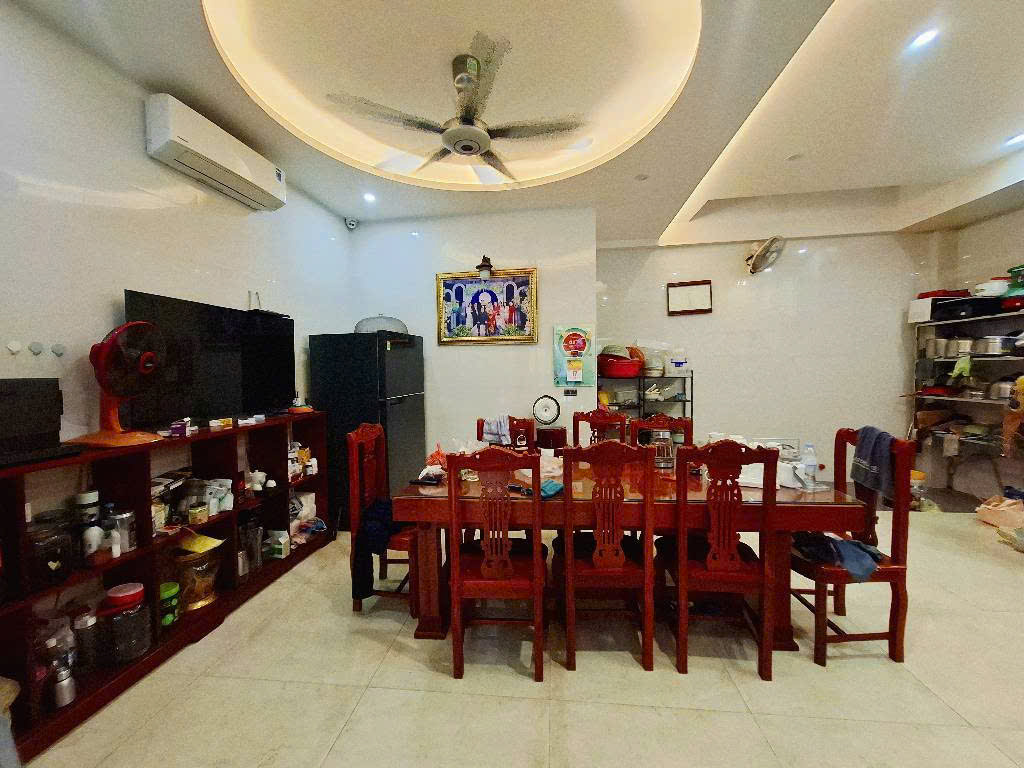 NHÀ DÂN XÂY TÂM HUYẾT!  KHU PHÂN LÔ VỈA HÈ - KINH DOANH
