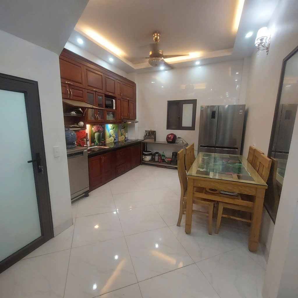 BÁN NHANH 2 CĂN 3 TẦNG TỔNG DIỆN TÍCH 100M2, MT 7,4M. 2 NHÀ ĐỘC LẬP, DÂN XÂY CHẮC CHẮN